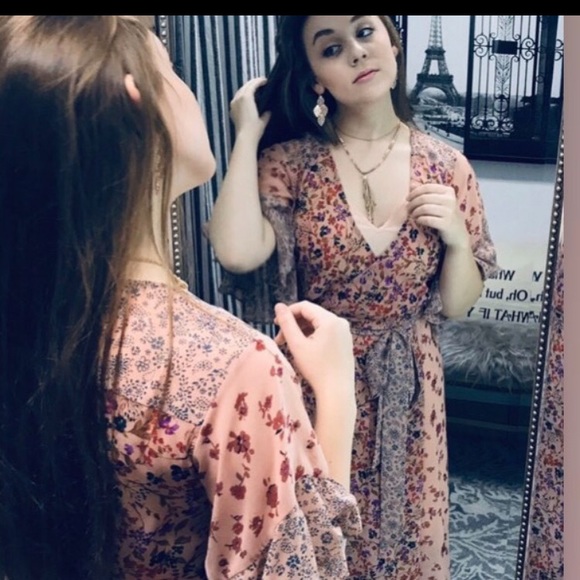 Meet your Posher, Elizabeth - Picture 5 of 6